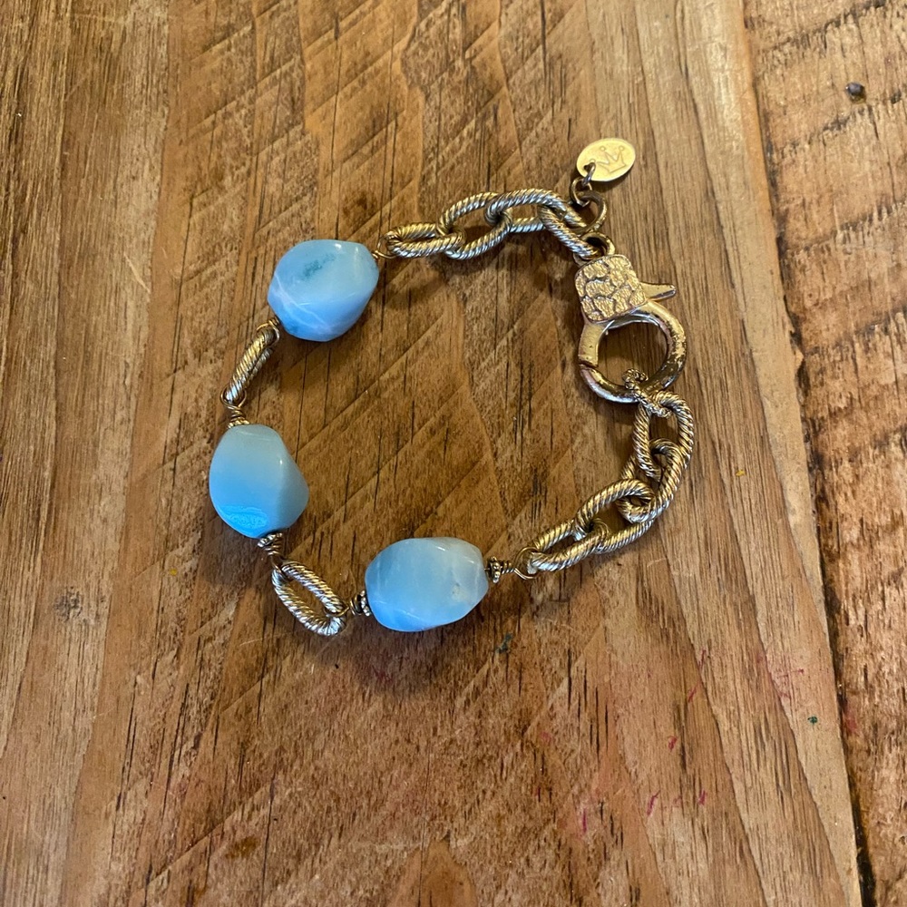 Bracelet with light turquoise beads